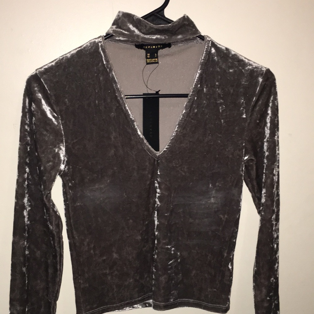 NWT Revamped grey Velvet Women's long sleeve top